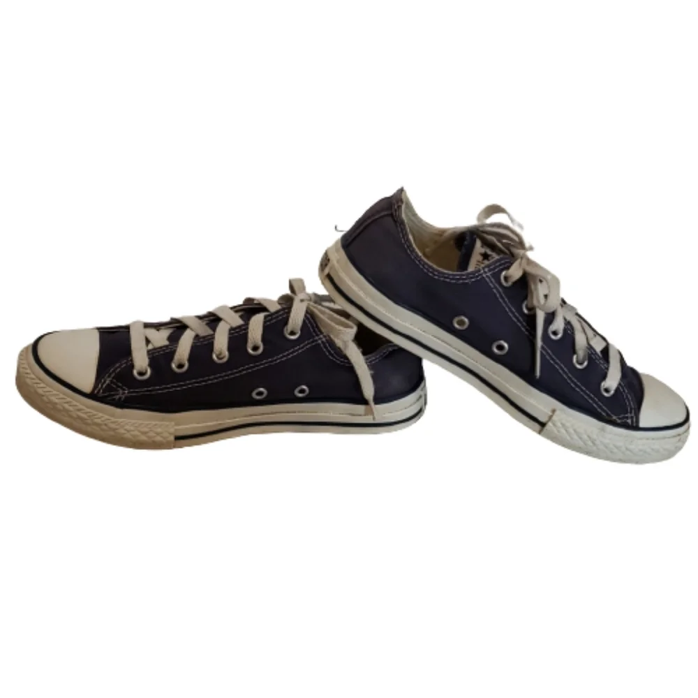 Converse All-Star Low Top Sneakers Girls Sz 5